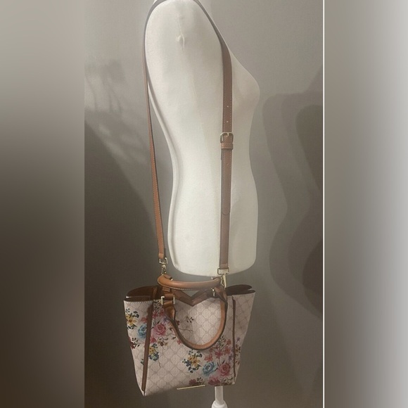Steve Madden Bjapan floral crossbody bag - Picture 10 of 10
